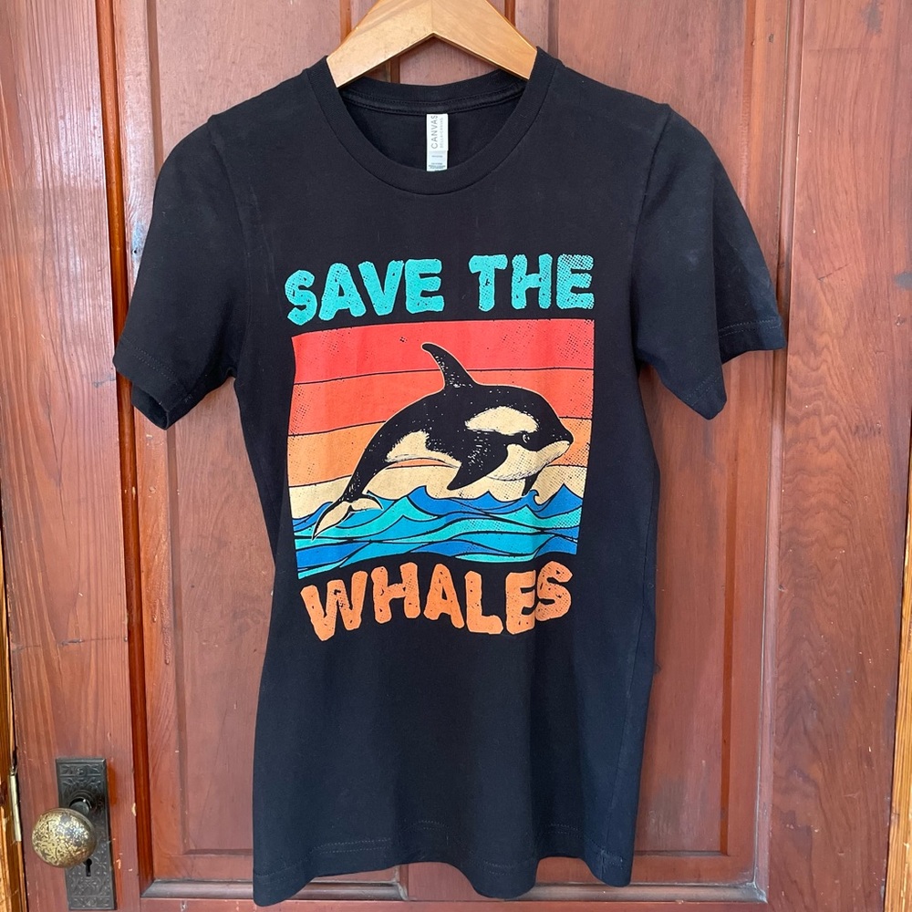 VINTAGE AND COMFY — T-shirt